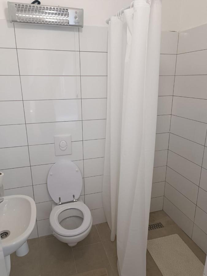 Studio Apartman Brletic Apartman Tounj Kültér fotó